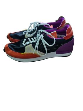 Women's Multicolor Running Sneakers - Black, Orange & Purple Nike Daybreak